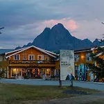 Aldeamento Turístico Skarungen - Hotel, And Kabelvåg